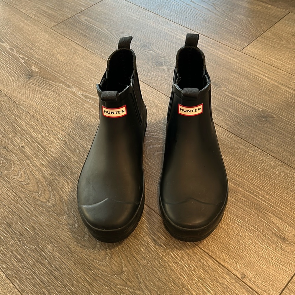 Black Hunter ankle boots